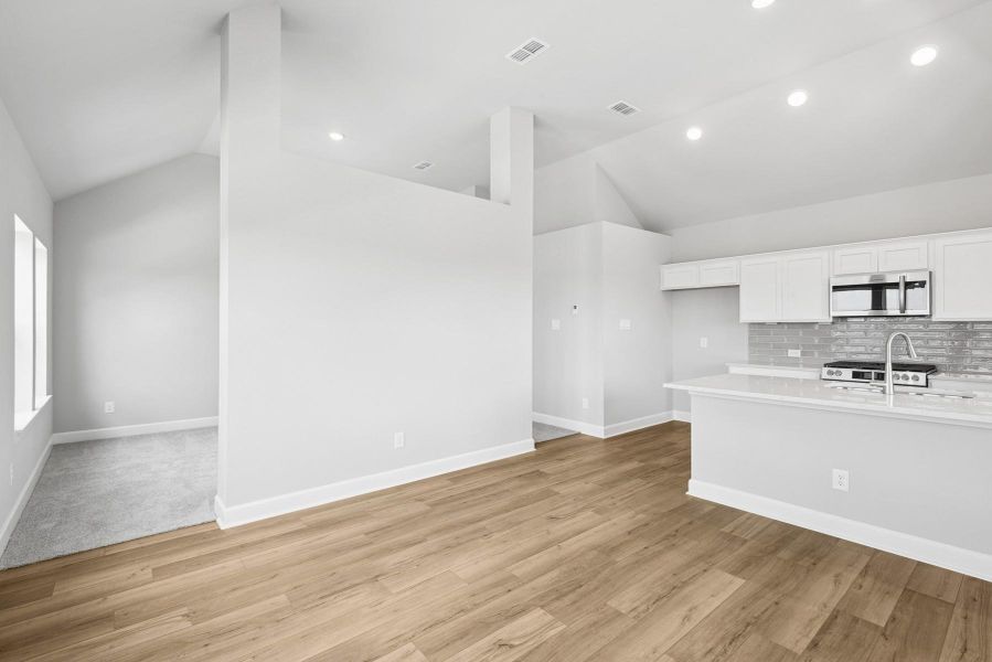 Spacious, unfurnished interior of a new home in Riceland 50’ Alley Load Homesites, Mont Belvieu (Image 22).