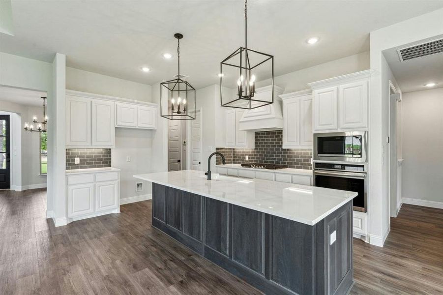 Furnished interior view inside a new home in Stoney Creek, Sunnyvale (Image 7). Furnished interior view inside a new home in Stoney Creek, Sunnyvale (Image 7).