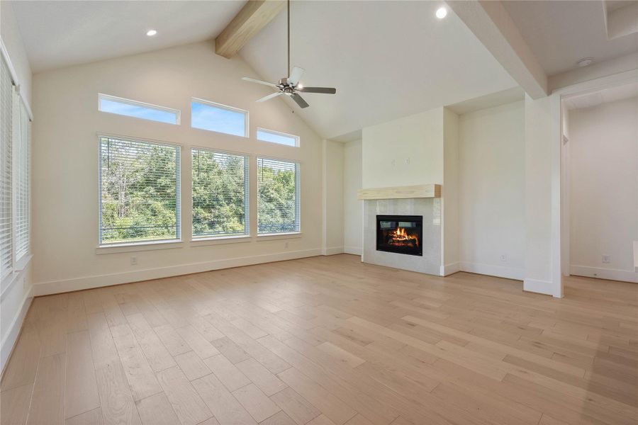 Spacious, unfurnished interior of a new home in Chapel Bend, Montgomery (Image 30).