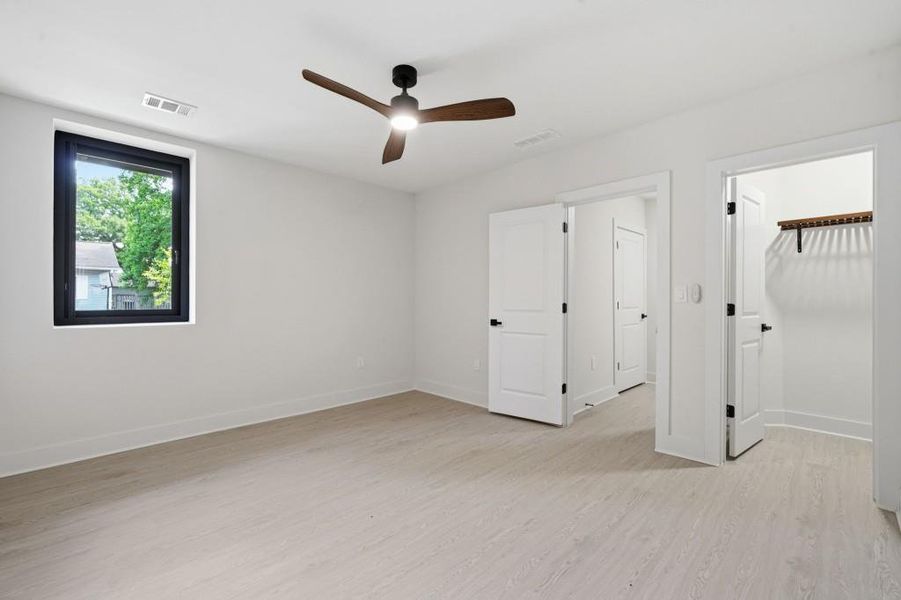 Spacious, unfurnished interior of a new home in , Decatur (Image 39).