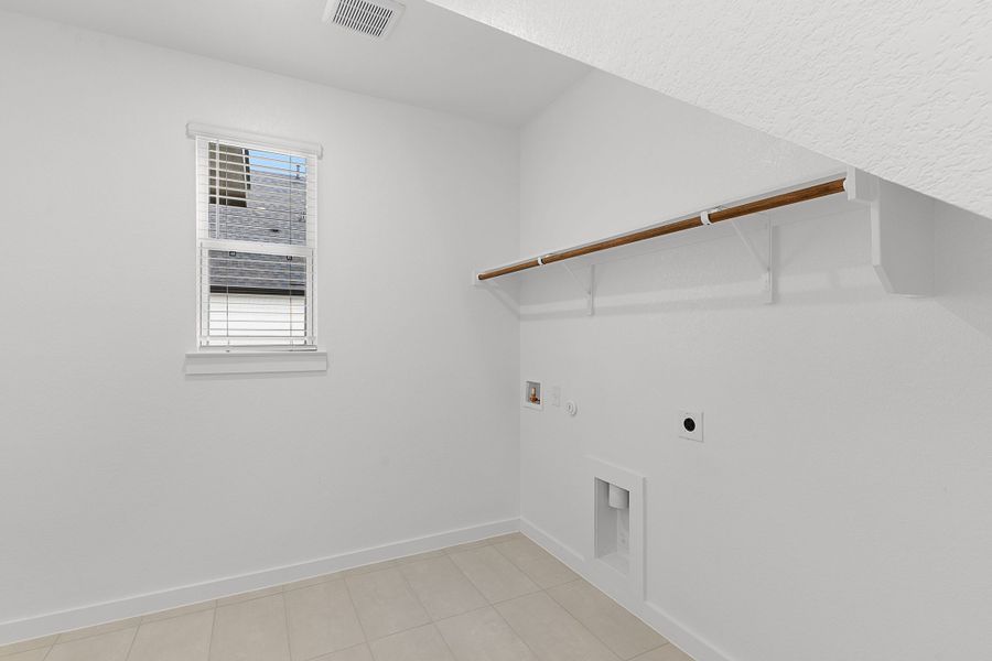 Spacious, unfurnished interior of a new home in The Grove at Blackhawk, Pflugerville (Image 80). Spacious, unfurnished interior of a new home in The Grove at Blackhawk, Pflugerville (Image 80).