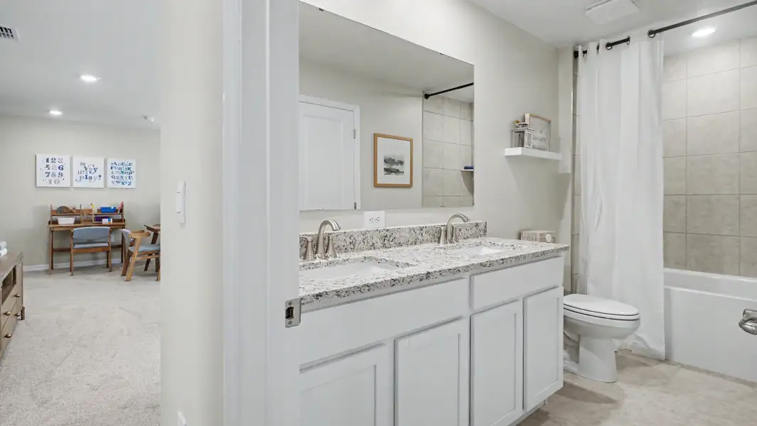 Furnished interior view inside a new home in Malabar Springs, Palm Bay (Image 18).