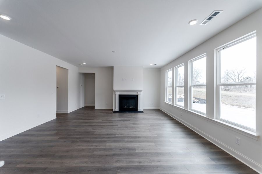 Spacious, unfurnished interior of a new home in Dorris Farm, White House (Image 22).