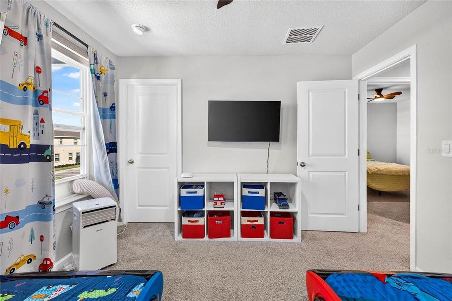 Furnished interior view inside a new home in , Lutz (Image 5).