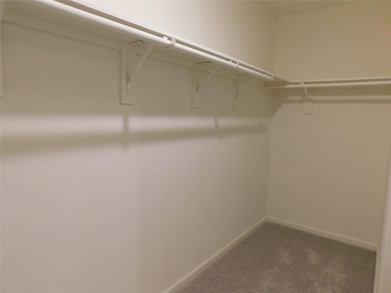 Spacious, unfurnished interior of a new home in Royal Pines, Porter (Image 30).