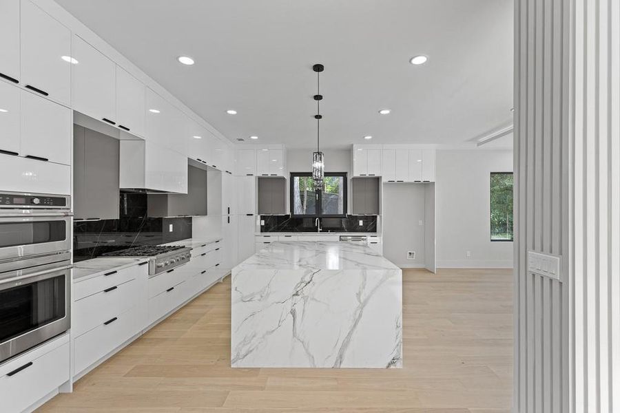Furnished interior view inside a new home in , Buford (Image 8).