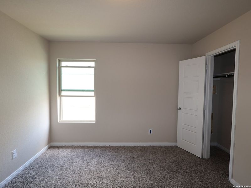 Spacious, unfurnished interior of a new home in Agave, San Antonio (Image 32).