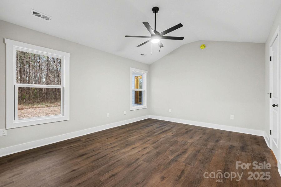 Spacious, unfurnished interior of a new home in , Salisbury (Image 17).