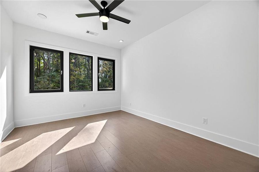 Spacious, unfurnished interior of a new home in , Auburn (Image 29).