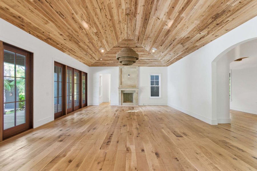 Spacious, unfurnished interior of a new home in , Sullivan's Island (Image 16).