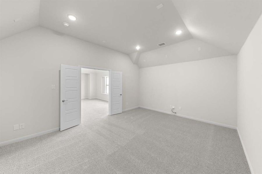 Spacious, unfurnished interior of a new home in Nelson Lake, Rockwall (Image 29).