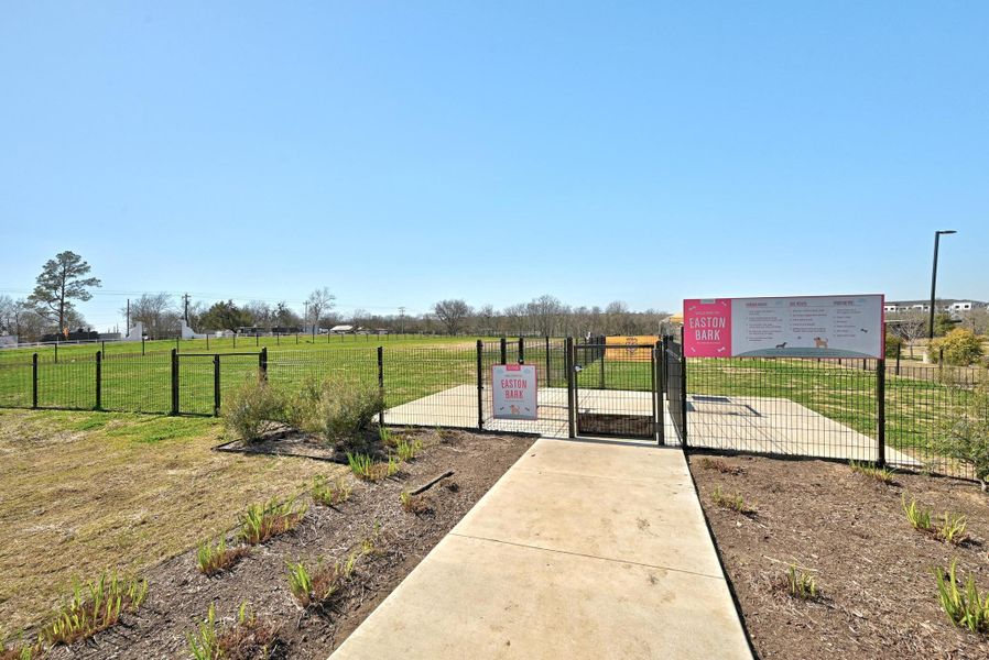 Easton Bark—the neighborhood’s dedicated, fully fenced off-leash dog park for large and small pets. Easton Bark—the neighborhood’s dedicated, fully fenced off-leash dog park for large and small pets.