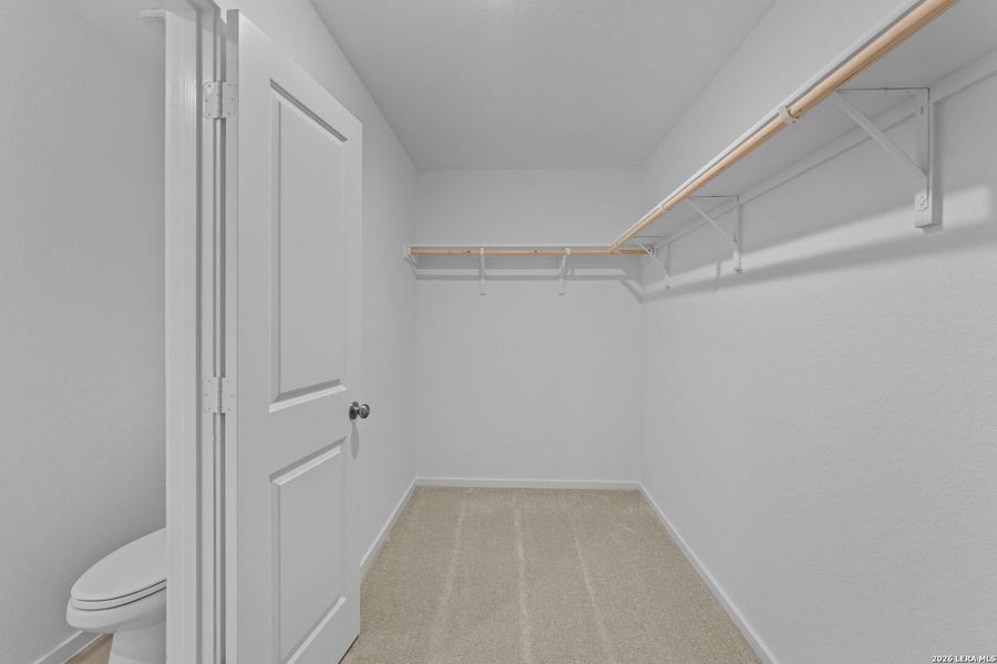 Spacious, unfurnished interior of a new home in Guadalupe Ridge, New Braunfels (Image 27).