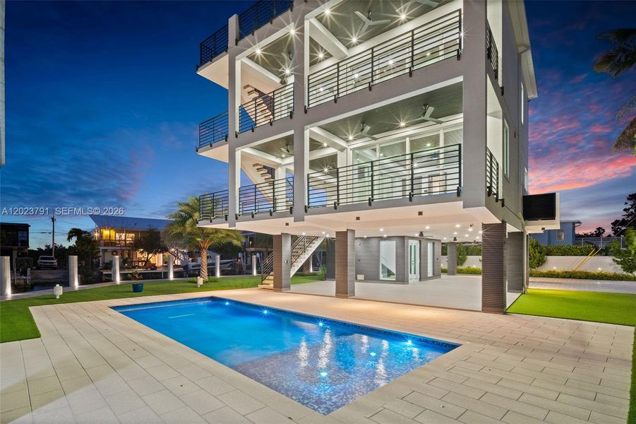 Condo located in Tavernier, FL showcasing its design and architecture (Image 58). Condo located in Tavernier, FL showcasing its design and architecture (Image 58).
