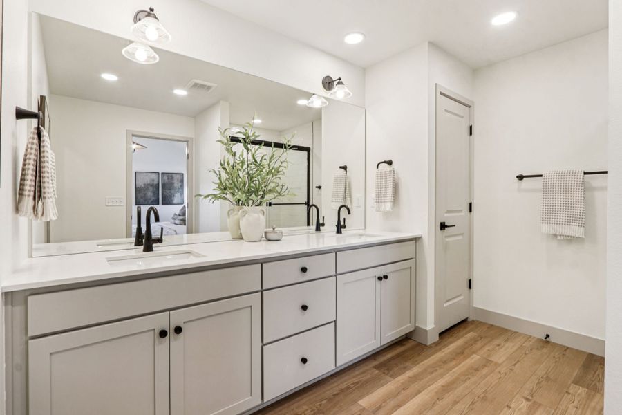 Furnished interior view inside a new home in Trailside, Timnath (Image 40).