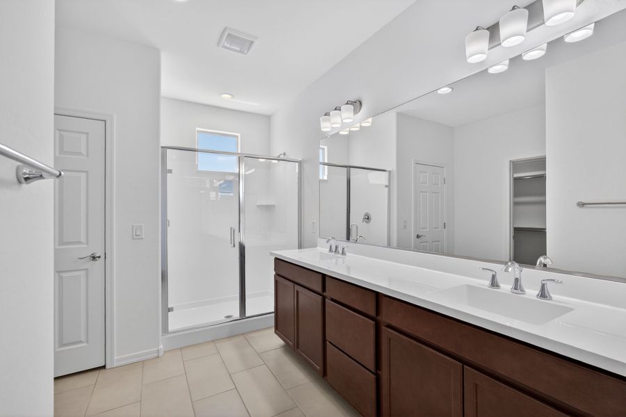 Furnished interior view inside a new home in Allen Ranches, Litchfield Park (Image 14).