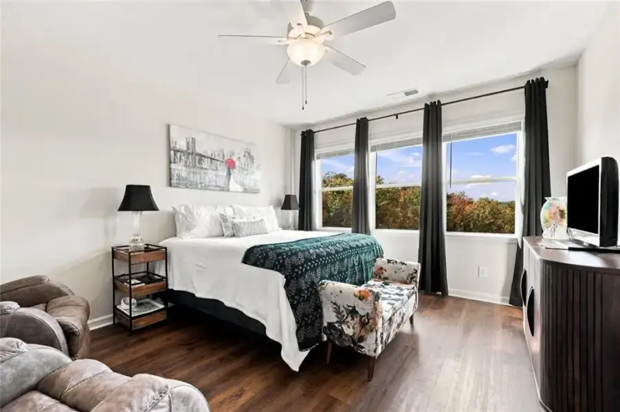 Furnished interior view inside a new home in , Jasper (Image 47).