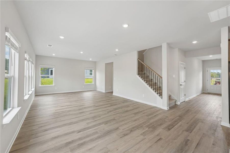 Spacious, unfurnished interior of a new home in Northwoods at Mirror Lake, Villa Rica (Image 36).