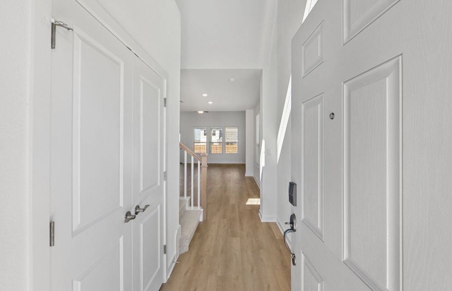 Spacious, unfurnished interior of a new home in Santa Rita Ranch, Liberty Hill (Image 45). Spacious, unfurnished interior of a new home in Santa Rita Ranch, Liberty Hill (Image 45).