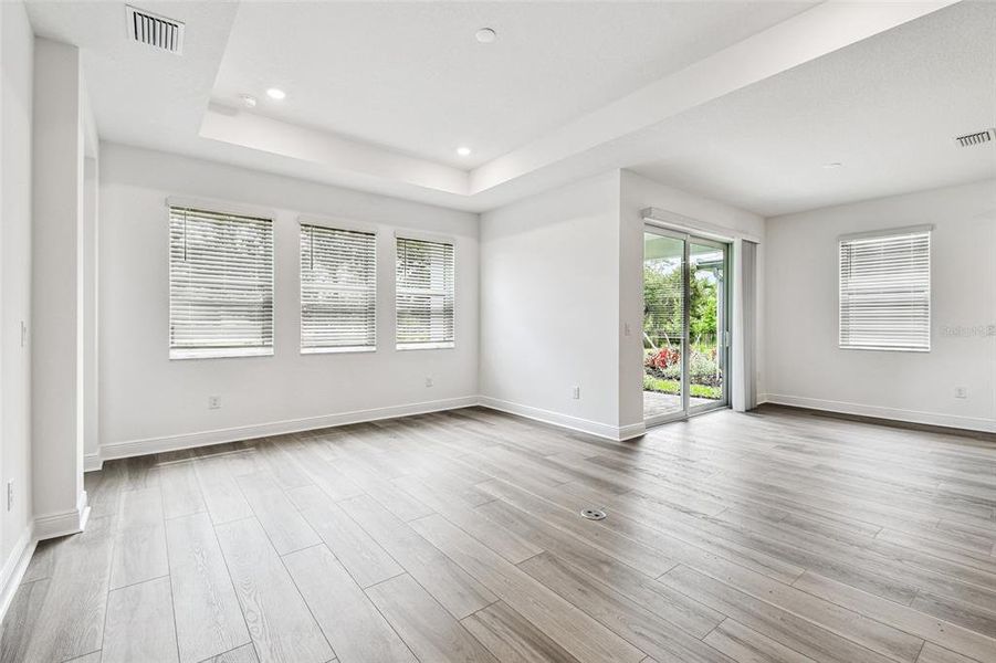 Spacious, unfurnished interior of a new home in Sweetwater at Lakewood Ranch, Lakewood Ranch (Image 10).