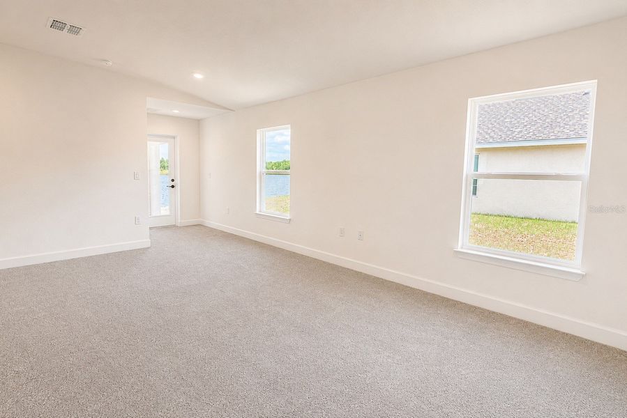 Spacious, unfurnished interior of a new home in Harmony Central, St. Cloud (Image 13).