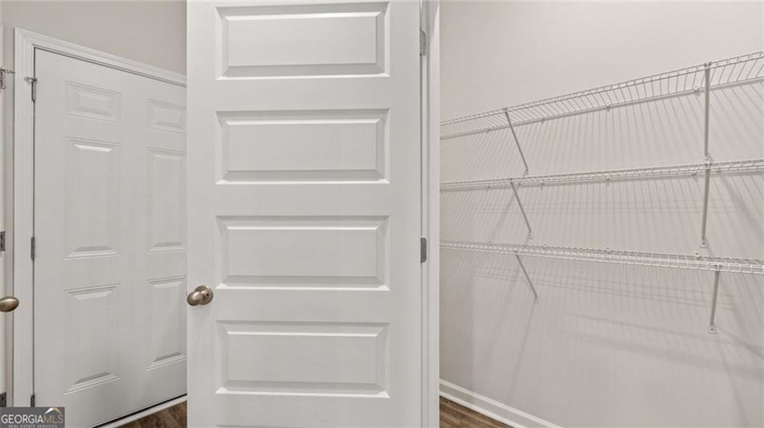 Spacious, unfurnished interior of a new home in Echo Glen, Stockbridge (Image 23).