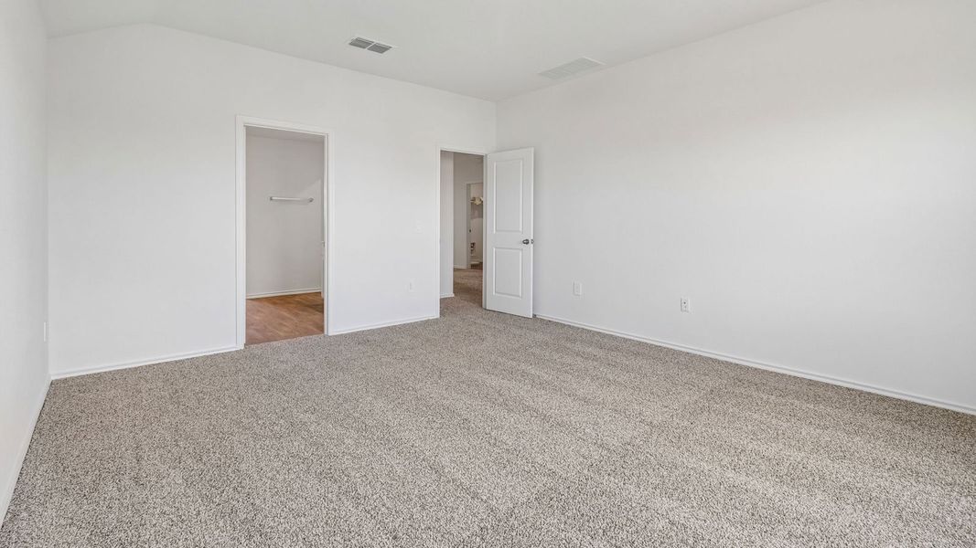Spacious, unfurnished interior of a new home in Palomino, Manor (Image 27).