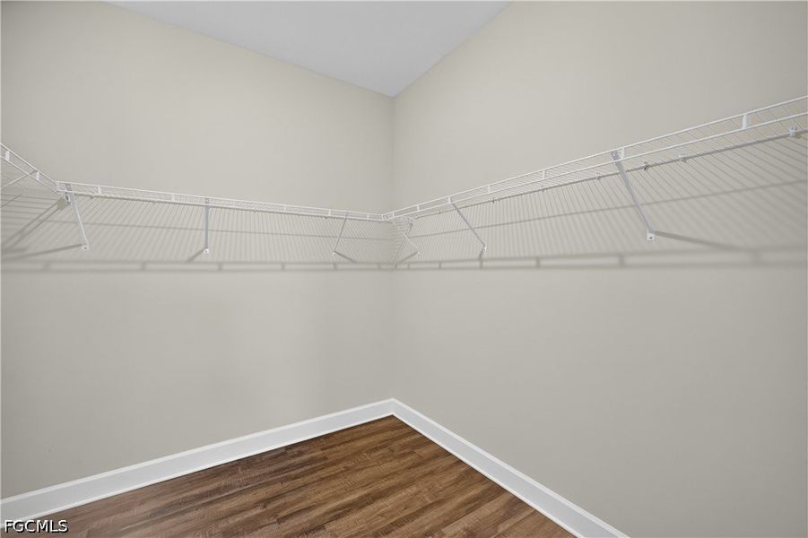 Spacious, unfurnished interior of a new home in Cape Coral, Cape Coral (Image 16).