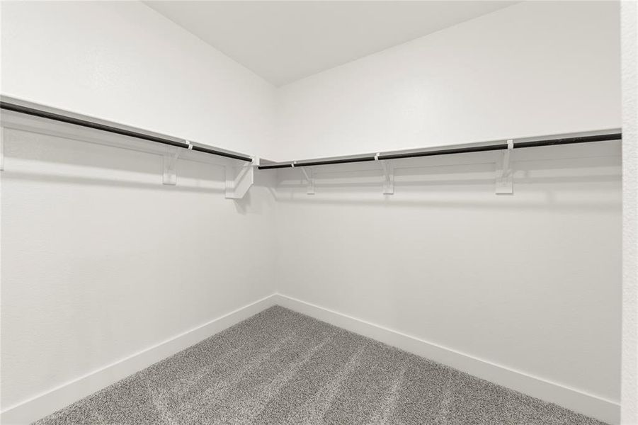 Spacious, unfurnished interior of a new home in Somerset Park, Rockwall (Image 14).