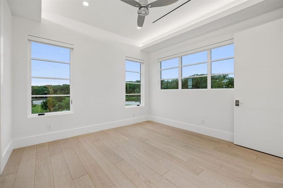 Spacious, unfurnished interior of a new home in , Westlake (Image 23).