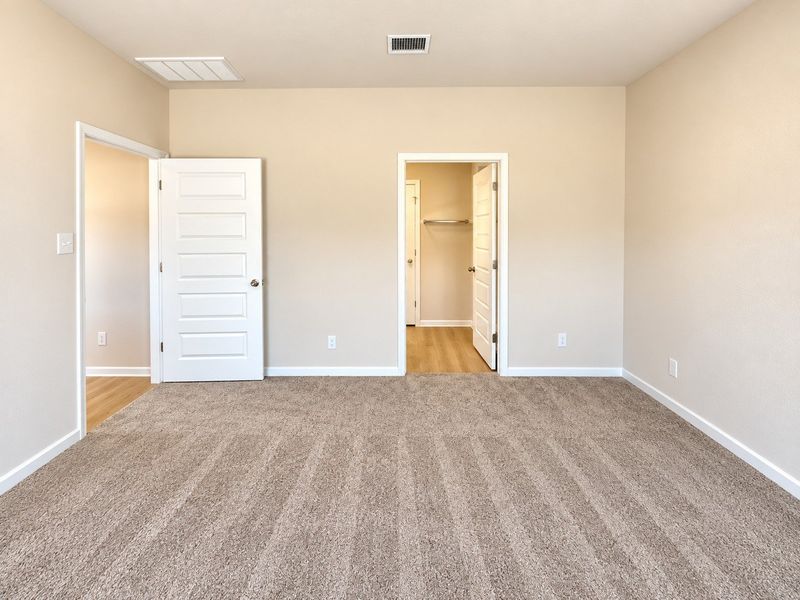 The Blue Jay II- Primary Suite