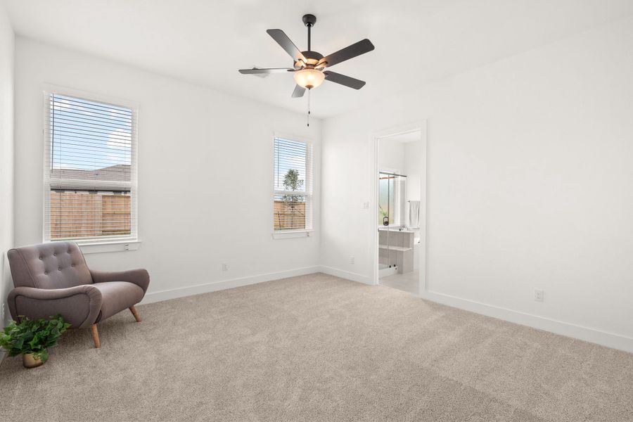 Spacious, unfurnished interior of a new home in Brookewater, Rosenberg (Image 12).