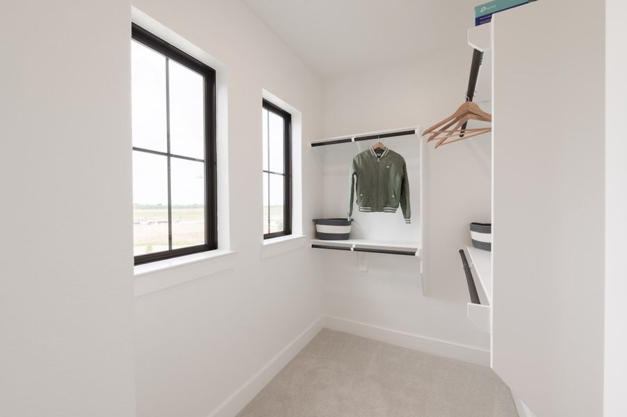 Representative unfurnished interior of a home built from the Goldeneye by Tri Pointe Homes in Jubilee 50′, Hockley (Image 20).