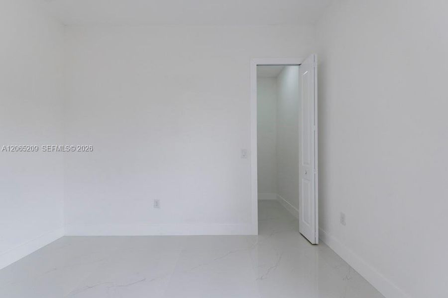 Spacious, unfurnished interior of a new home in , Lehigh Acres (Image 80).