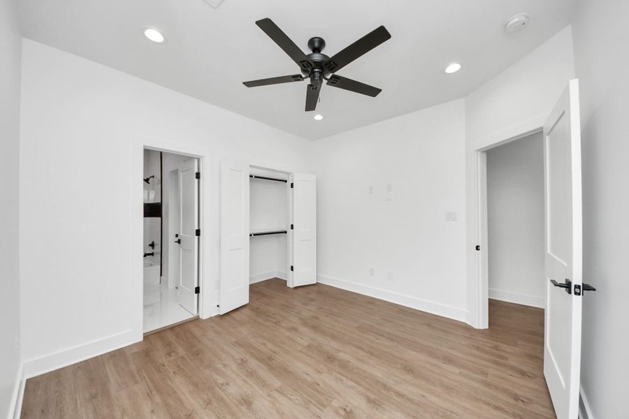 Spacious, unfurnished interior of a new home in , Houston (Image 17).
