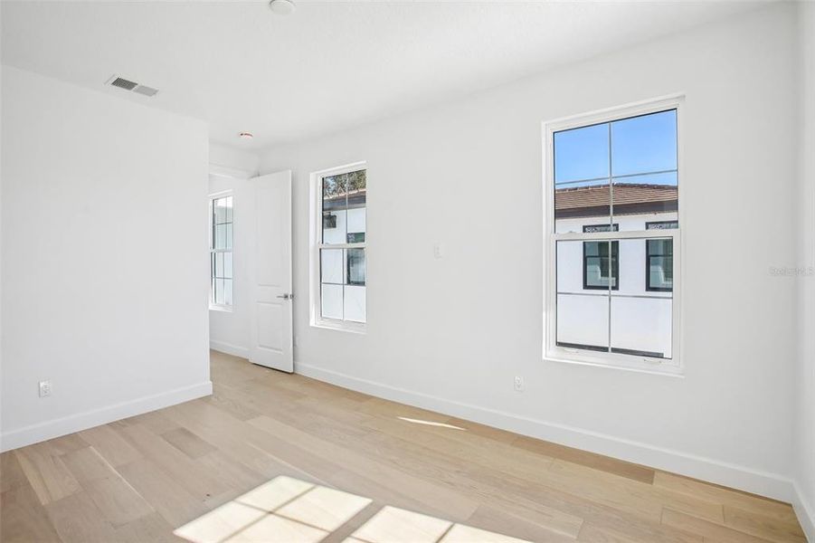 Spacious, unfurnished interior of a new home in , St. Petersburg (Image 21). Spacious, unfurnished interior of a new home in , St. Petersburg (Image 21).