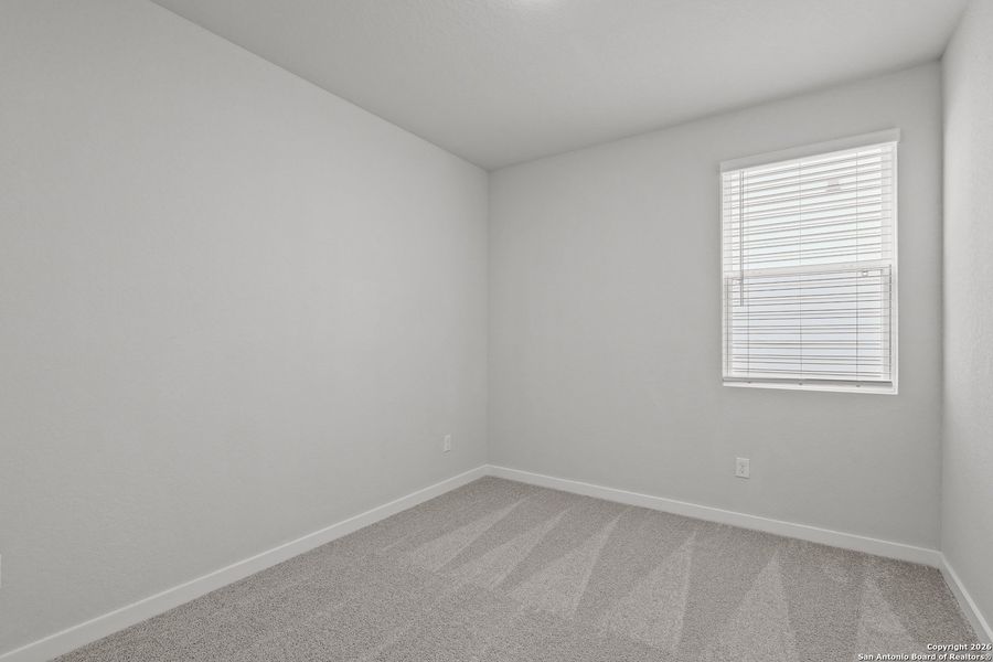 Spacious, unfurnished interior of a new home in Summerlin, San Antonio (Image 15).