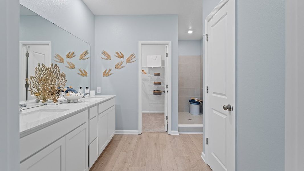 Grove Core FL N128 Jagger Owners Bath 1of2 F1 Base2 12 18 25 Grove Core FL N128 Jagger Owners Bath 1of2 F1 Base2 12 18 25