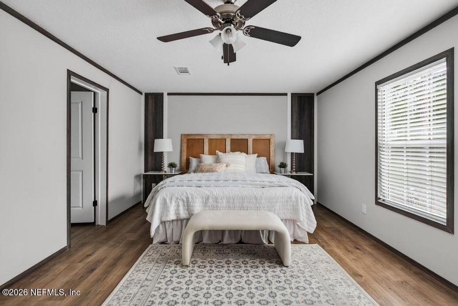 Furnished interior view inside a new home in , Middleburg (Image 10).