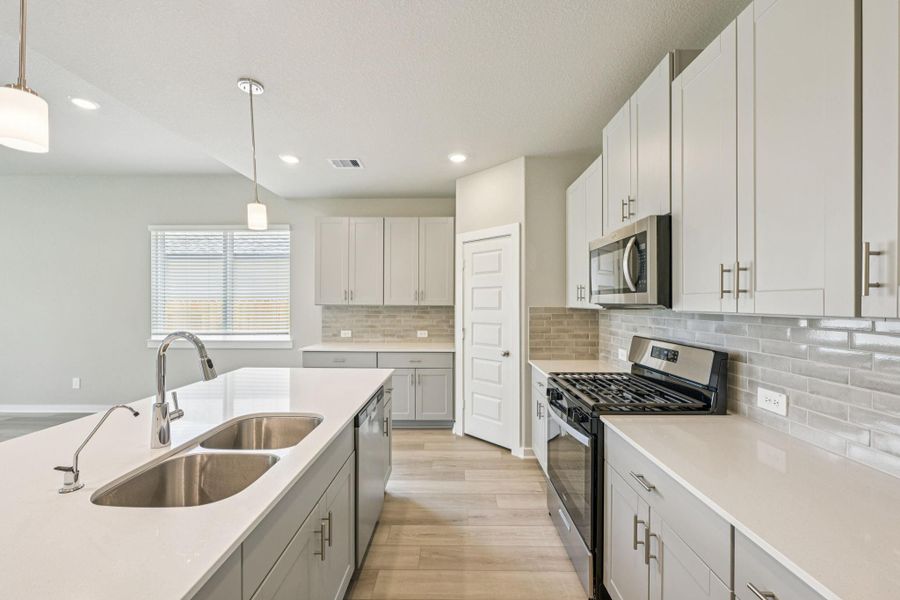 Photo is not of the actual home but is an inspirational photo of builder’s model home and may depict options, furnishings, and/or decorator features that are not included. Photo is not of the actual home but is an inspirational photo of builder’s model home and may depict options, furnishings, and/or decorator features that are not included.