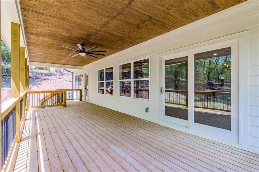 Exterior details and patio area of a home in , Gainesville (Image 4).