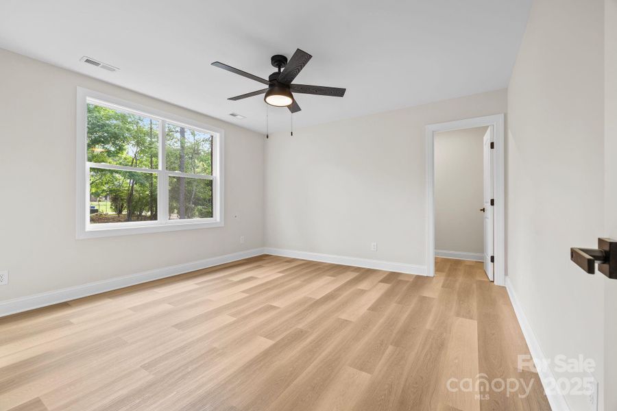 Spacious, unfurnished interior of a new home in , Granite Falls (Image 14).