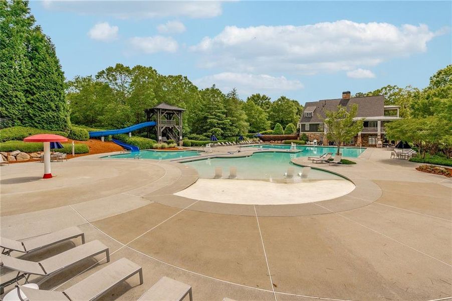 Community amenities in , Canton (Image 68).