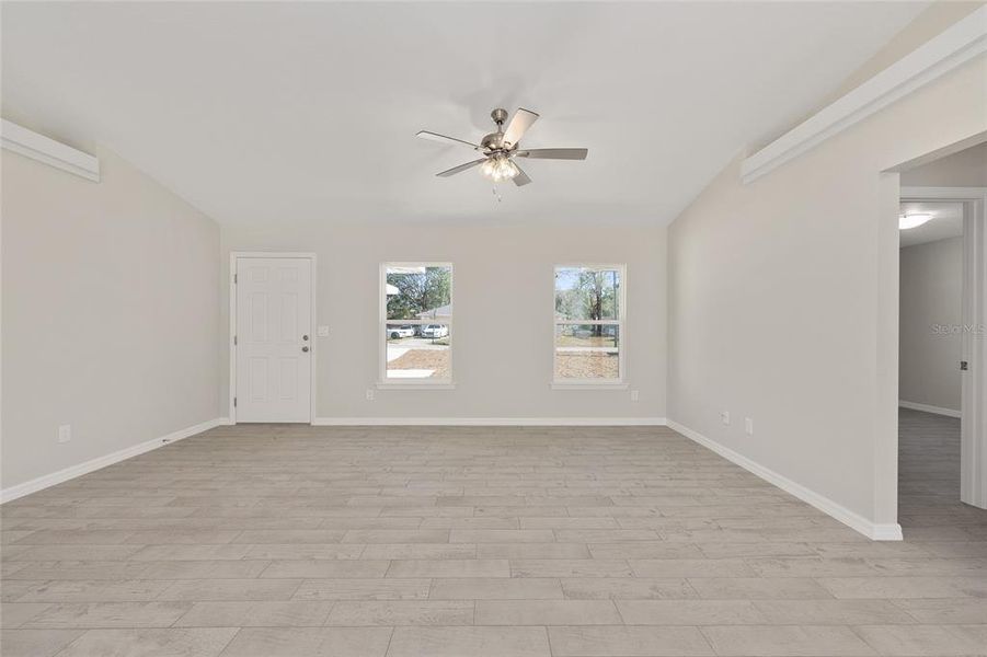 Spacious, unfurnished interior of a new home in , Ocala (Image 17).