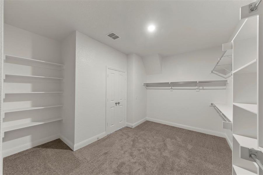 Spacious, unfurnished interior of a new home in , Josephine (Image 14).