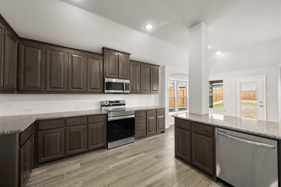 10305 Tapioca- Kitchen-4 10305 Tapioca- Kitchen-4