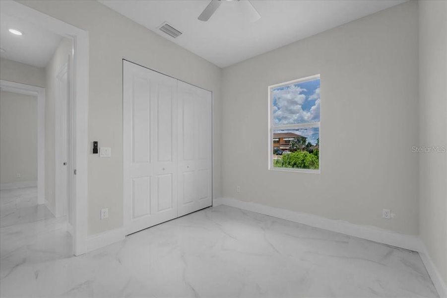 Spacious, unfurnished interior of a new home in , Lehigh Acres (Image 39).