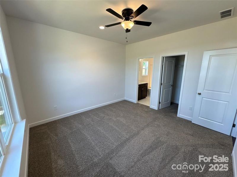 Spacious, unfurnished interior of a new home in Red Hill, Concord (Image 33).