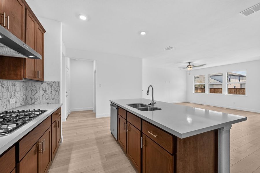 Furnished interior view inside a new home in Madero 50s, Fort Worth (Image 7).