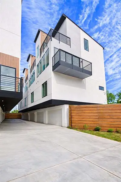 Image 26 of a home in .